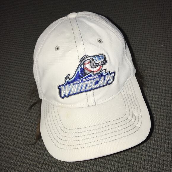 New Era 39Thirty West Michigan Whitecaps Hat Flex Fit Sz M/L MiLB White Cap - Picture 1 of 5